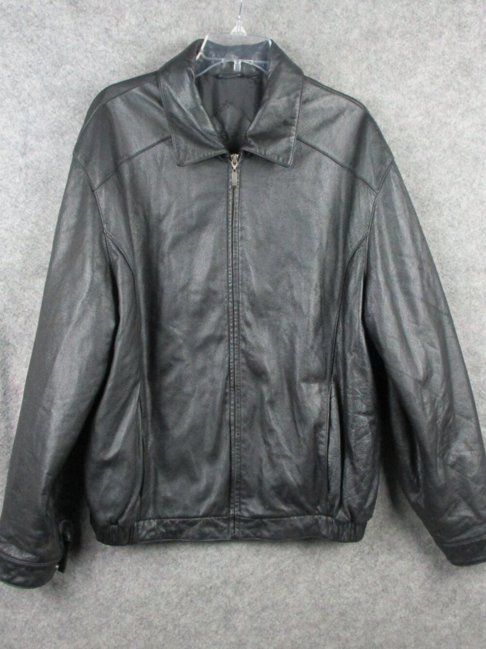 Vintage Roundtree & Yorke Bomber Jacket Mens Large Black 100% Leather Full Zip